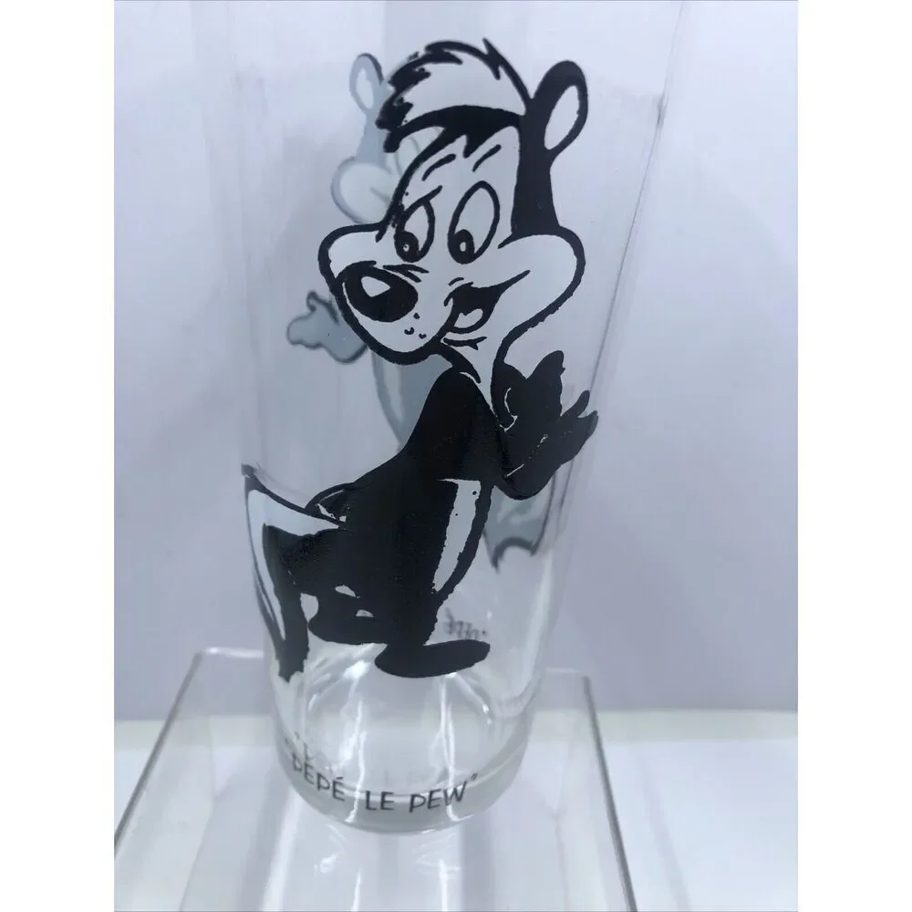 Vintage PEPE LE PEW Pepsi Glass Collector Series Warner Bros Looney Tunes. Read